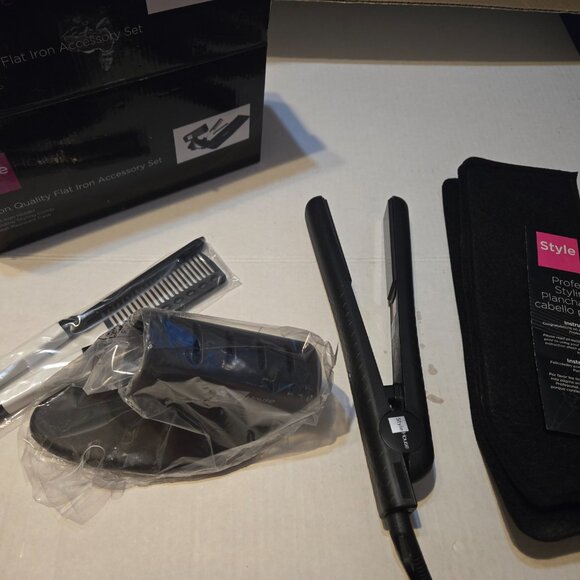 Style House flat iron and BRAND NEW accessories - Picture 2 of 3